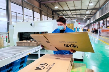 助力守“滬”，同心抗“疫”|  平湖景包高質(zhì)、保量趕制上海民生保障物資的配套紙箱